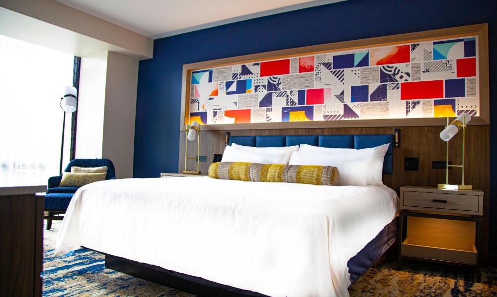 King Riverview interior